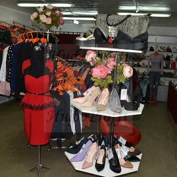 Магазин женской одежды и обуви в Чалтыре 