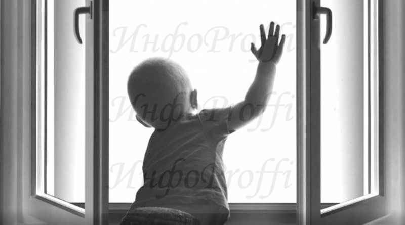 В Воронеже из окна 7 этажа выпала маленькая девочка - image Dd3aSXdU8AAjetX-800x445 on http://infoproffi.ru